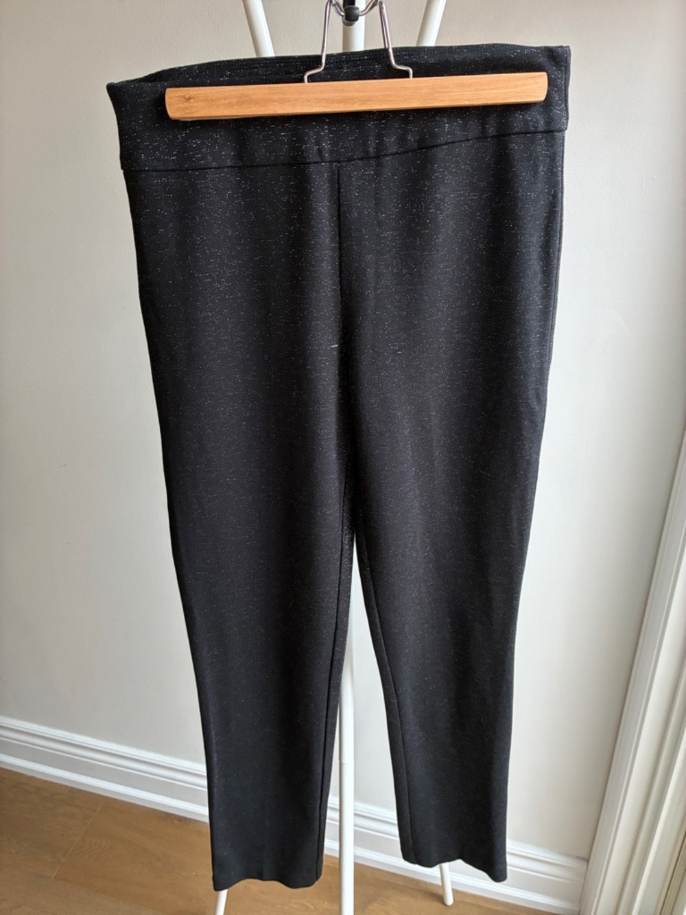 Joseph Ribkoff Black Sparkle Cropped Pants